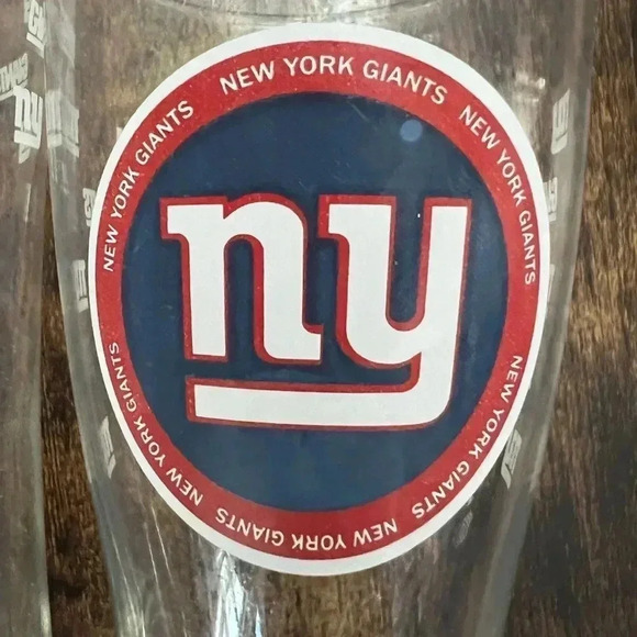 Set of 2, NFL New York Giants Pilsner glasses. - Picture 7 of 9
